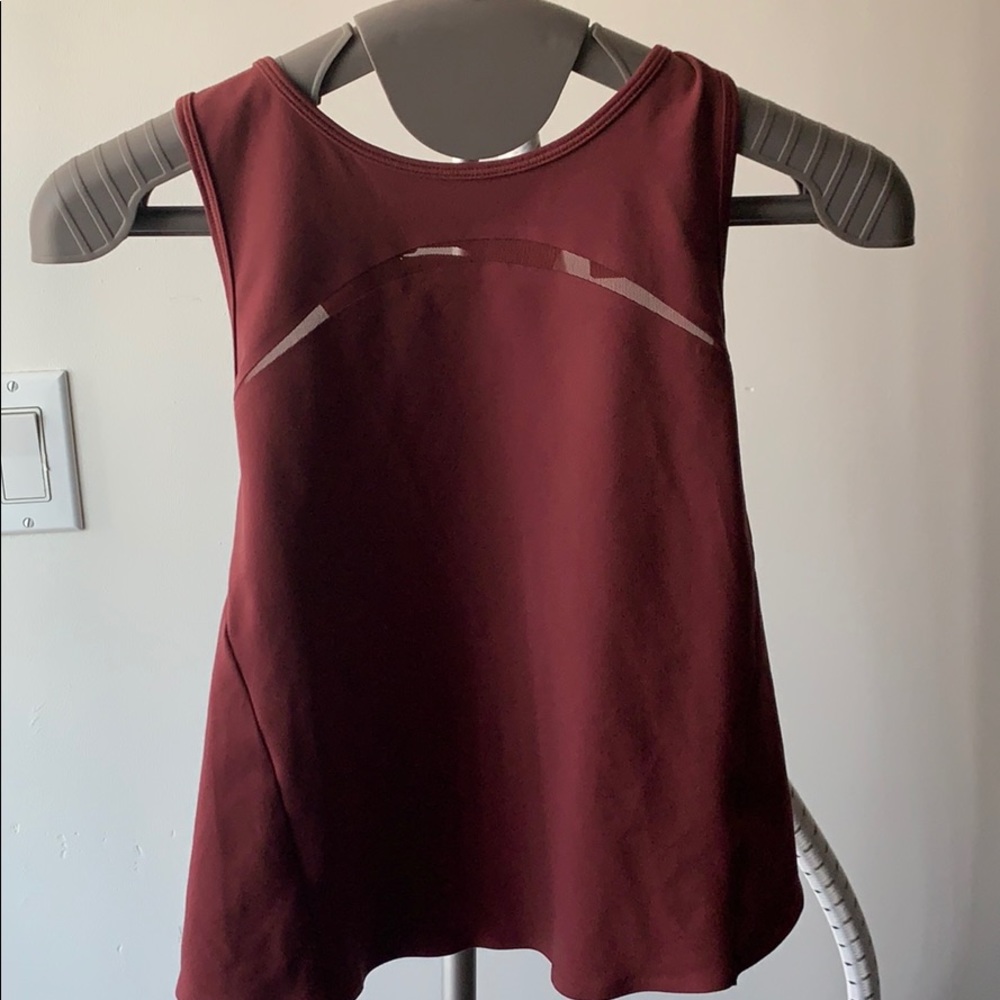 Athleta maple red aura crop tank